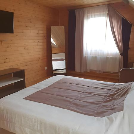 Chalet 888 Cottages Palyanytsya Exterior photo