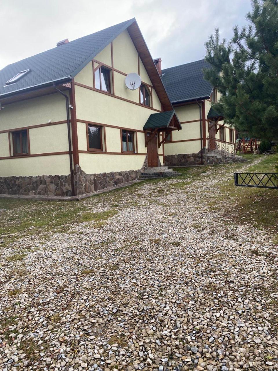 Chalet 888 Cottages Palyanytsya Exterior photo